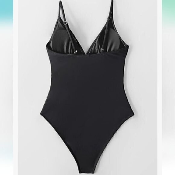 121.🆕 Small Cupshe Black One-Piece V Neck Swim Suit - Picture 5 of 6